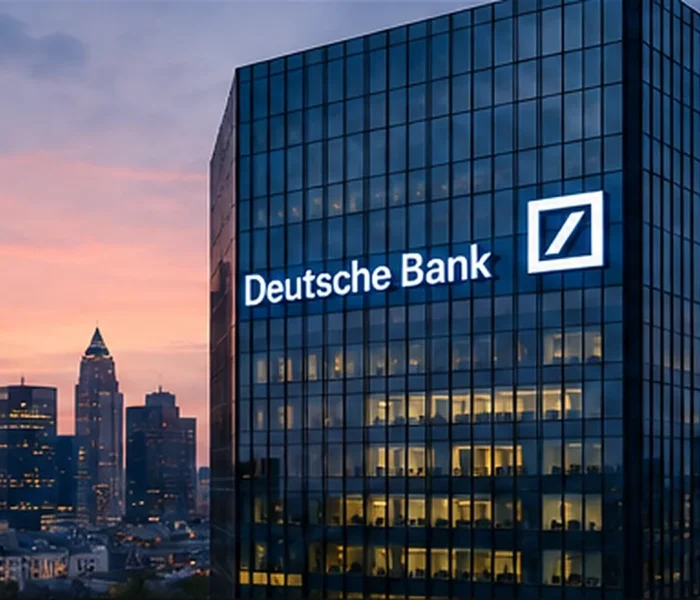 Frankfurter Bankenskyline bei Abendlicht – Deutsche-Bank-Aktie 2026