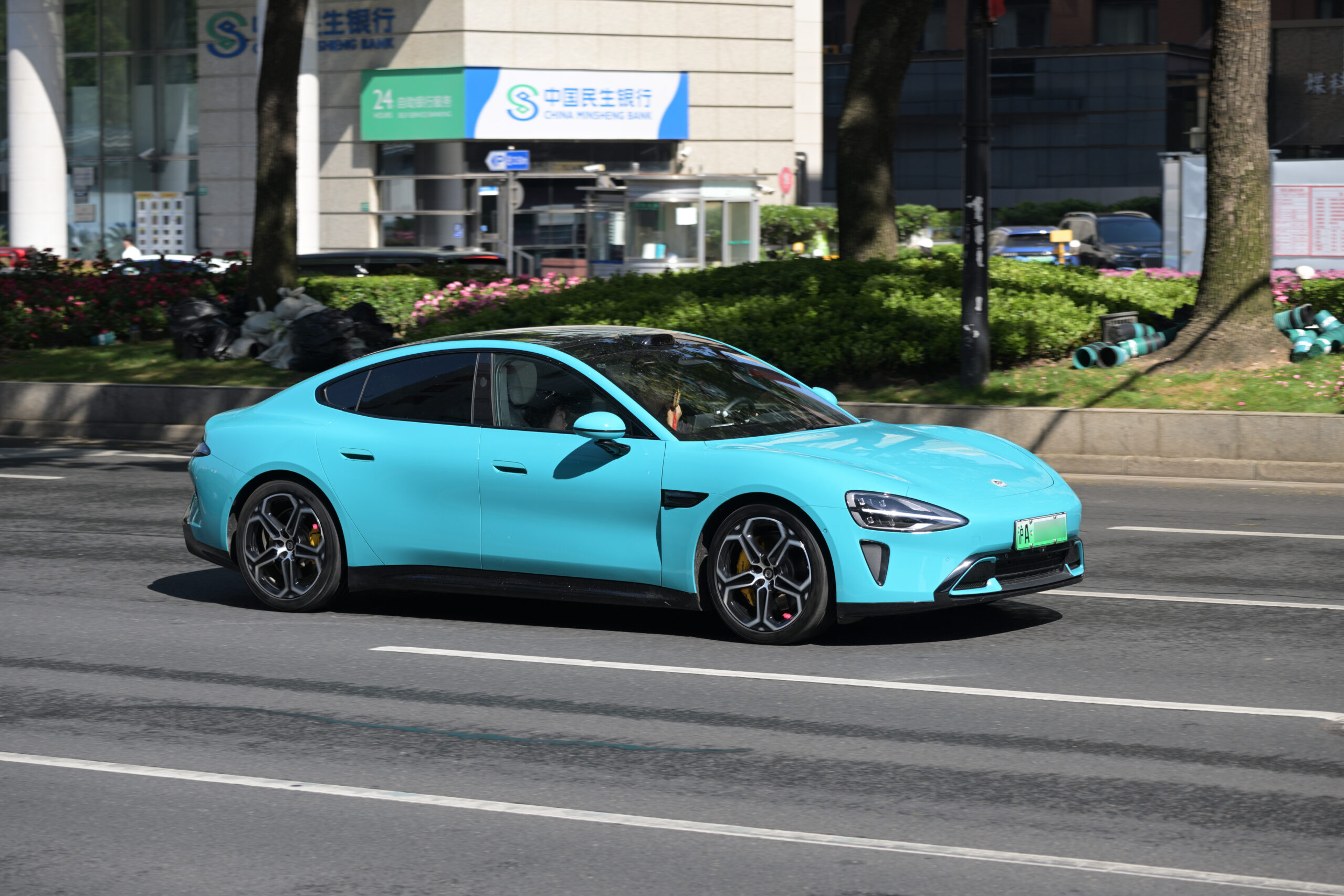 Blue Xiaomi SU7 in Shanghai - Xiaomi stock 2026